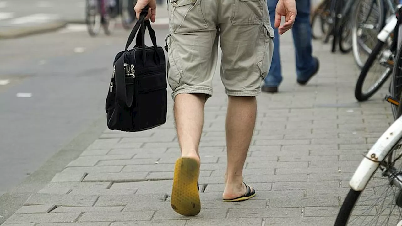 Korte broeken kunnen wel, crop tops niet: dit is volgens werkenden acceptabele zomerkleding op kantoor