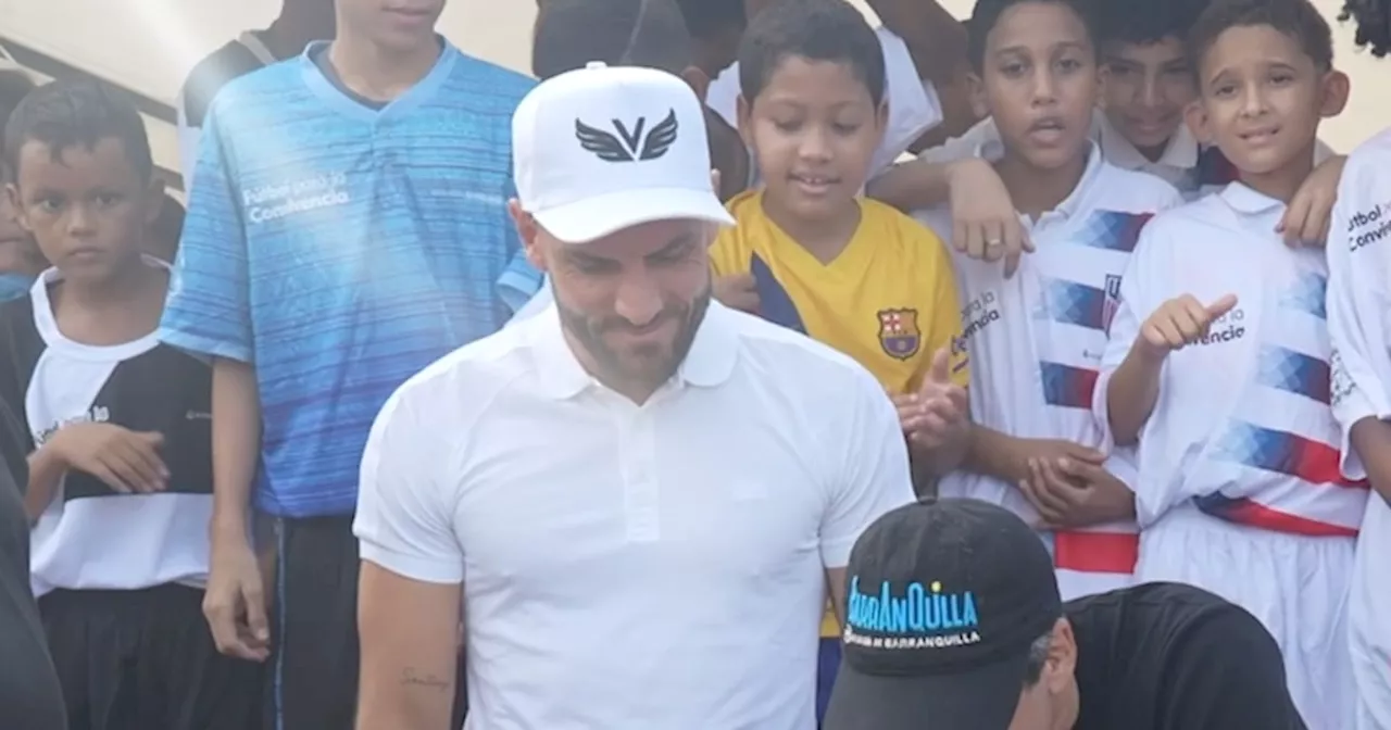 Alcaldía y Sebastián Viera firman alianza para formar niños y jóvenes