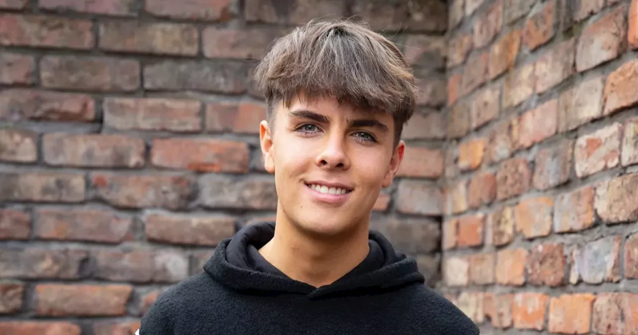 Coronation Street Mason star is no stranger to showbiz as he has very famous dad