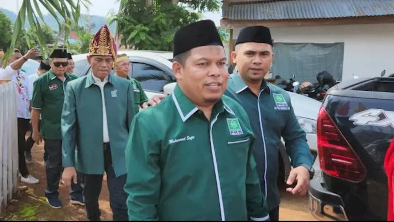 Serahkan Mandat Ketua DPC PKB Morut ke Ikhtiarsyah, Safri: Regenerasi di Internal Partai Penting