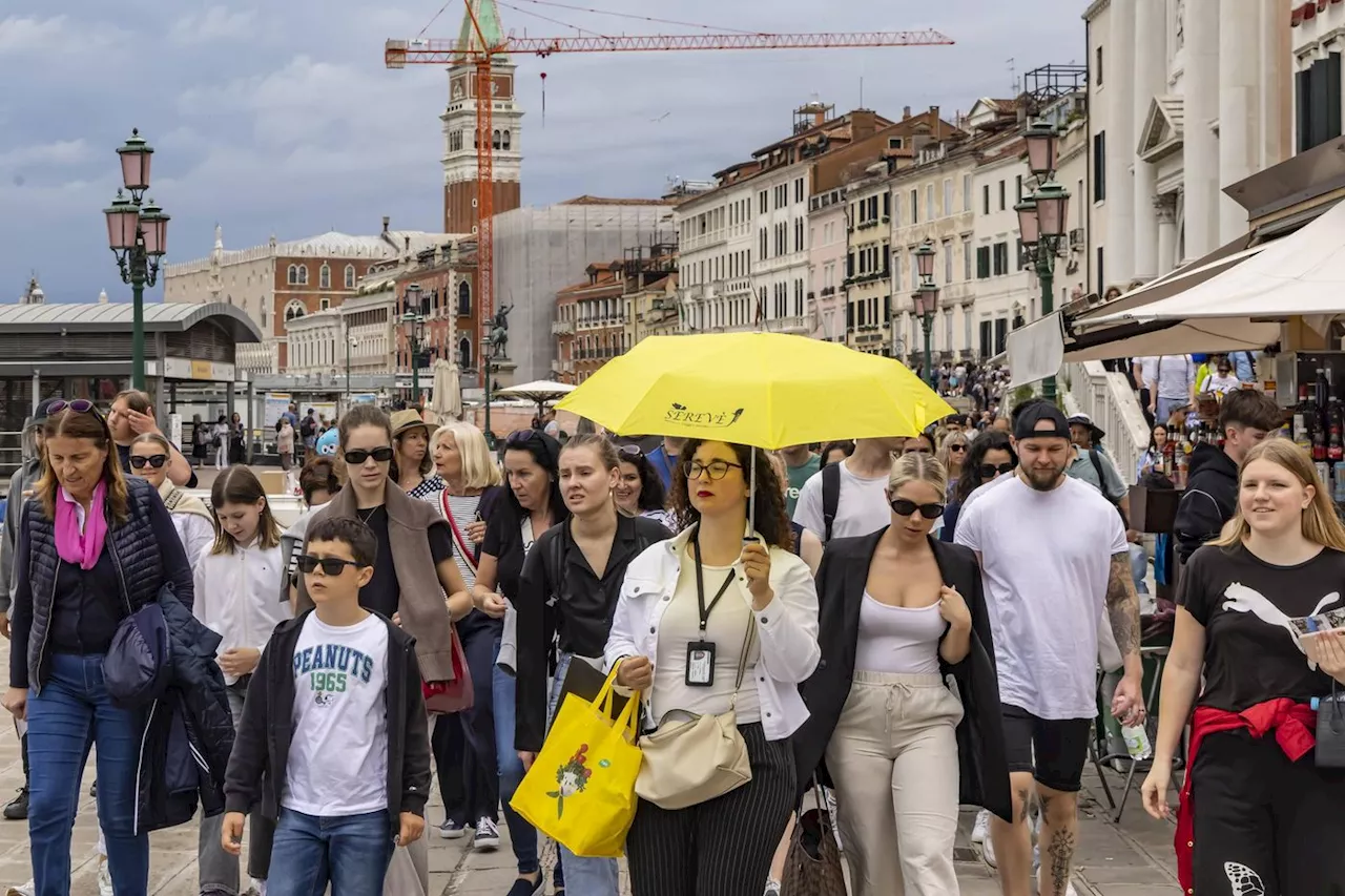 Surtourisme : à Venise, « une situation toujours aussi catastrophique » malgré les mesures