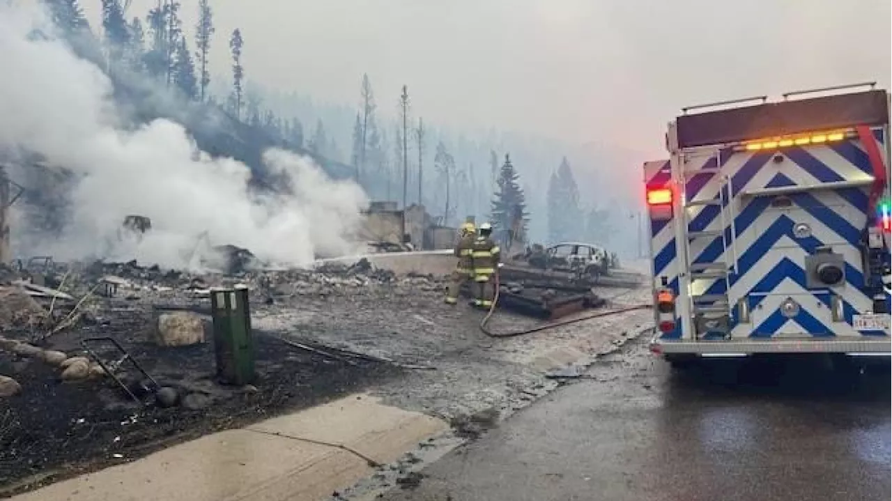 Au Canada, un incendie détruit la ville de Jasper dans le parc national du même nom