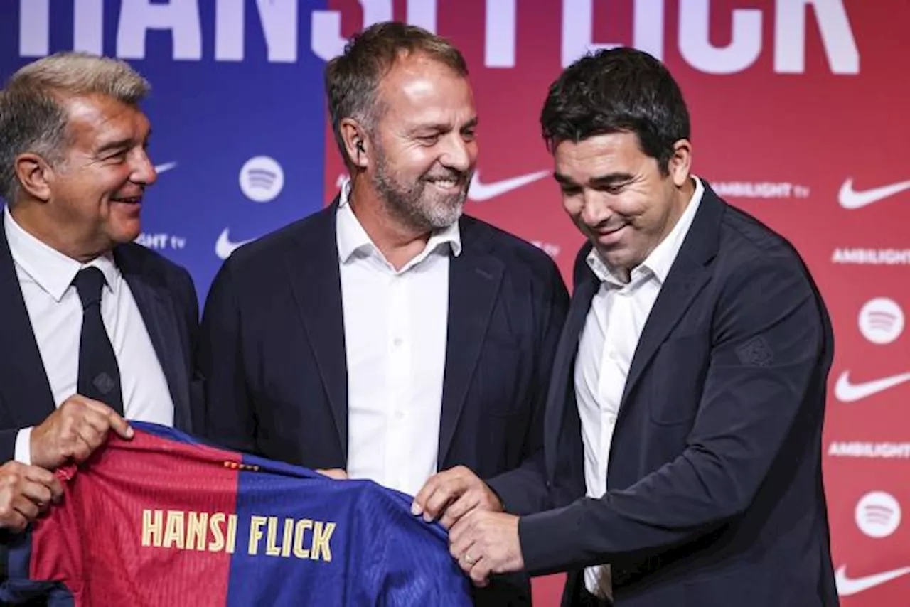 Barcelone présente Hansi Flick, nouvel entraîneur du club