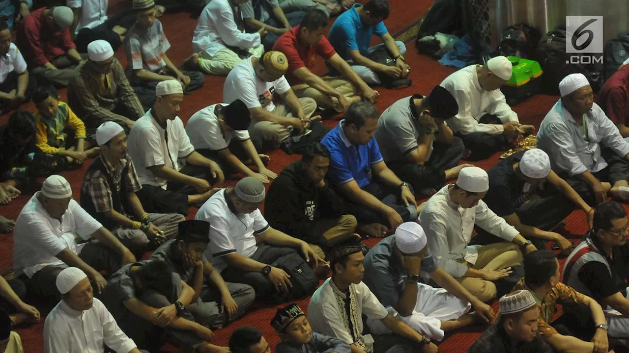 Naskah Khutbah Jumat 2024: Amalan-Amalan Pembuka Rezeki yang Perlu Muslim Tahu