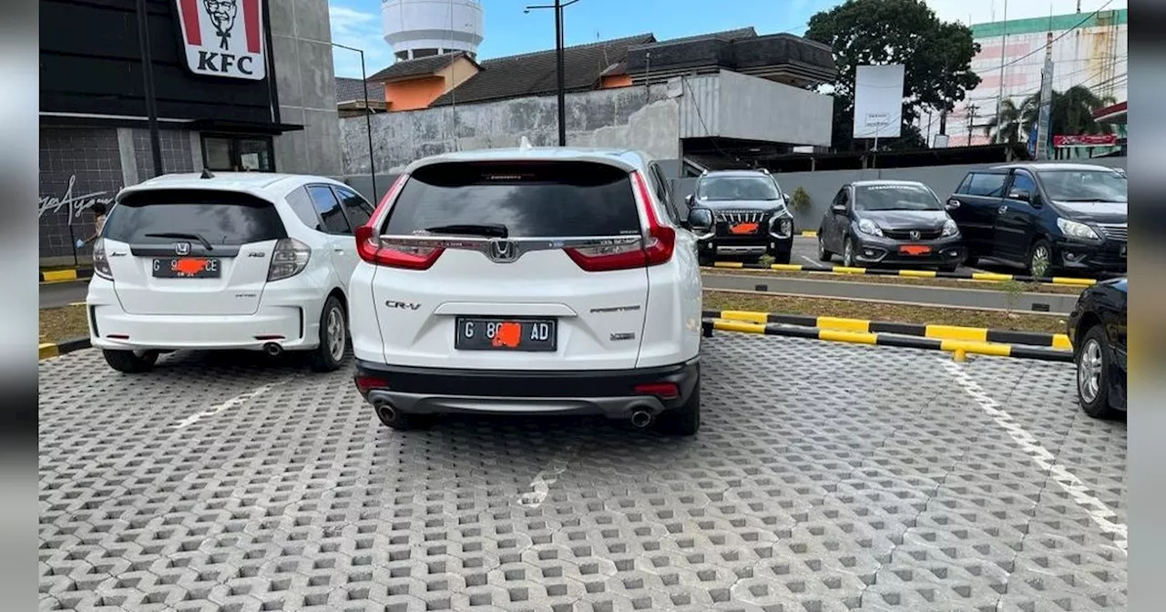 Agar tidak membuat orang lain naik darah, pahami 10 etika parkir mobil di ruang publik ini.