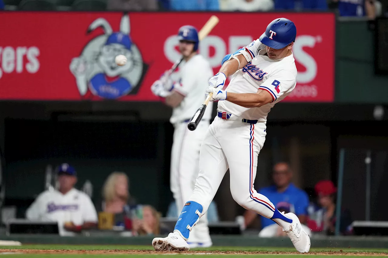 García snaps slump and Eovaldi strikes out 10 as Rangers win 4th in a row, 10-2 over White Sox