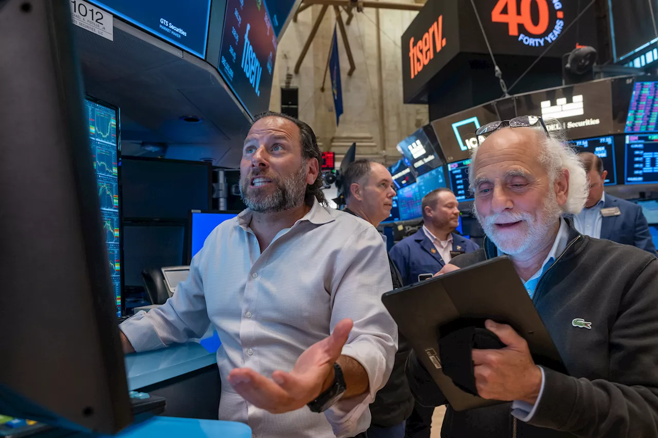 Dow surges nearly 500 points as Wall Street rebounds after tech rout