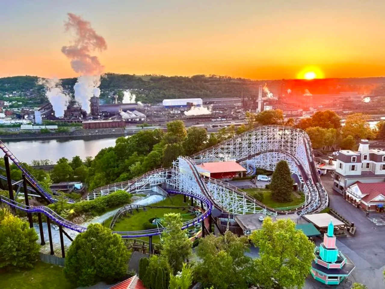 Pa. amusement park closes coaster after viral photo shows concrete blocks holding it up