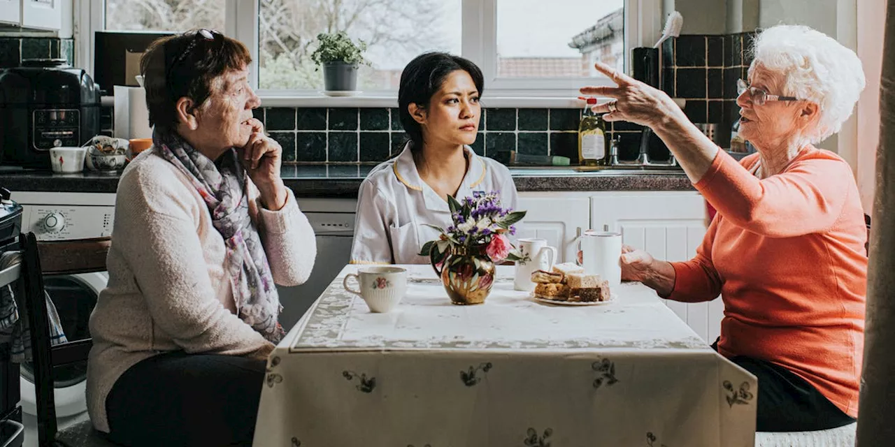 Scientists Just Discovered That Talking at This Speed Could Be a Sign of Early Dementia