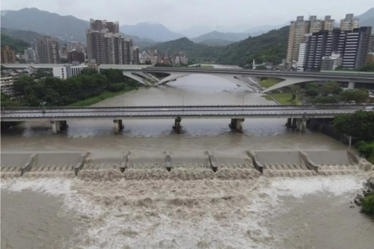 Le typhon Gaemi, qui a fait deux morts à Taïwan, prend la direction de la Chine