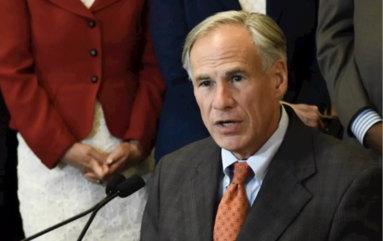 Texas Gov. Greg Abbott threatens to send 25,000 migrants to Chicago ahead of DNC