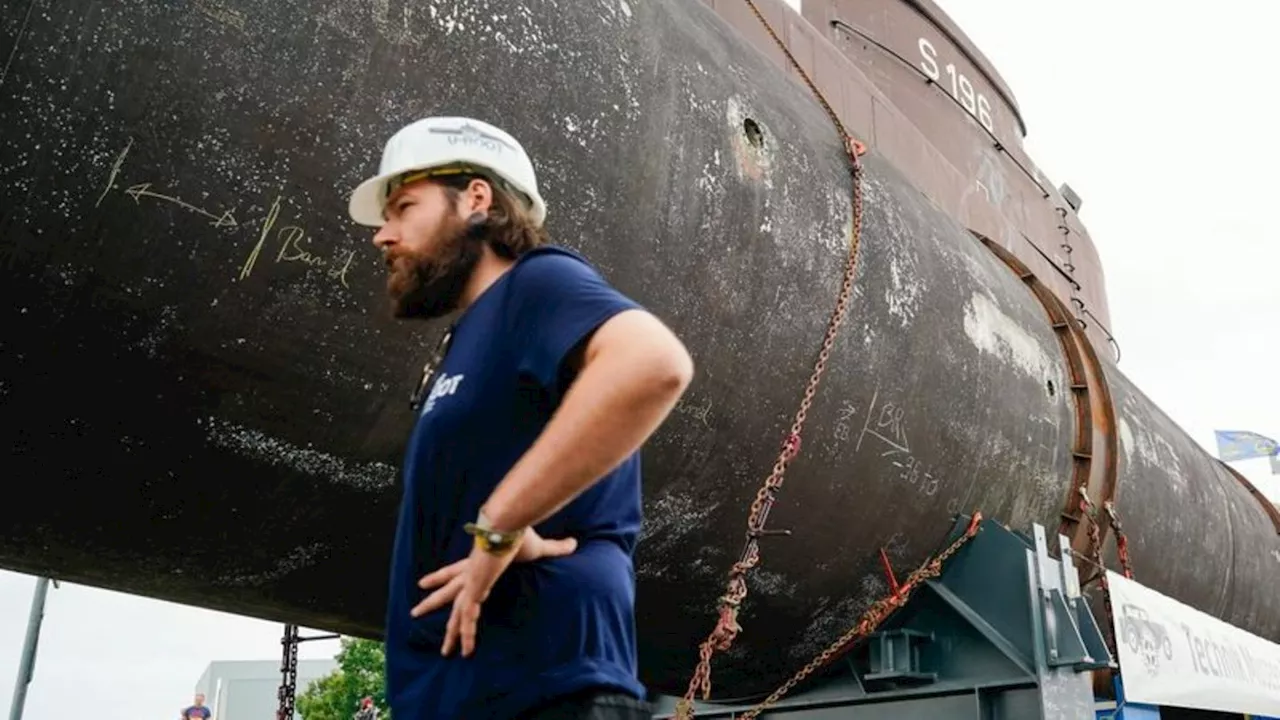 Technikgeschichte: Kurs Museum: Ehemaliges Marine-U-Boot U17 vor Zieleinfahrt