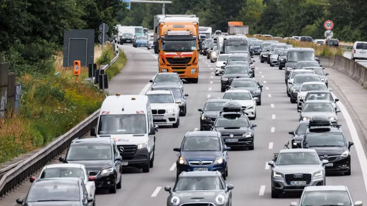 Verkehr: ADAC: Lange Wartezeiten zu Beginn der Reisezeit