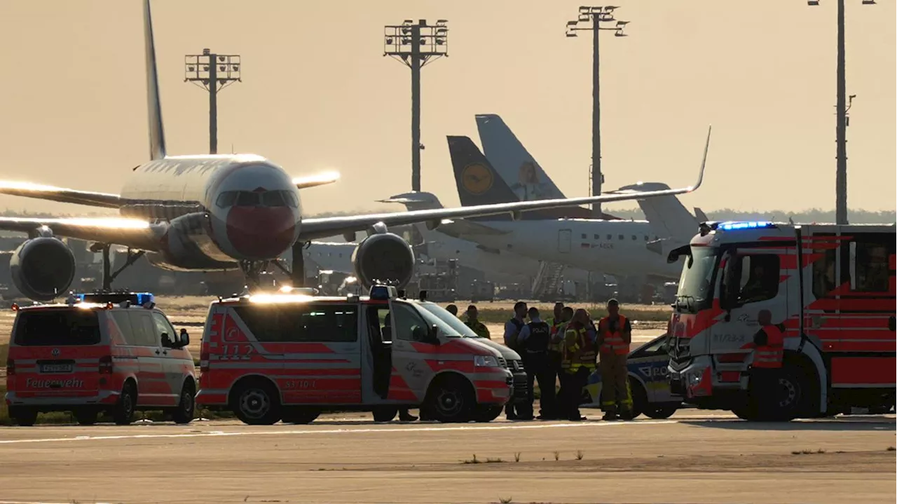 Klimaaktivisten blockieren Frankfurter Flughafen: Acht Personen festgesetzt – Wissing fordert „maximale Härte“