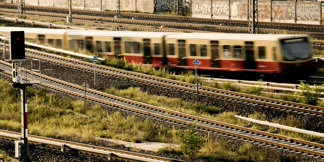 Neue Austellung zur Berliner S-Bahn: Zeitreise auf Schienen