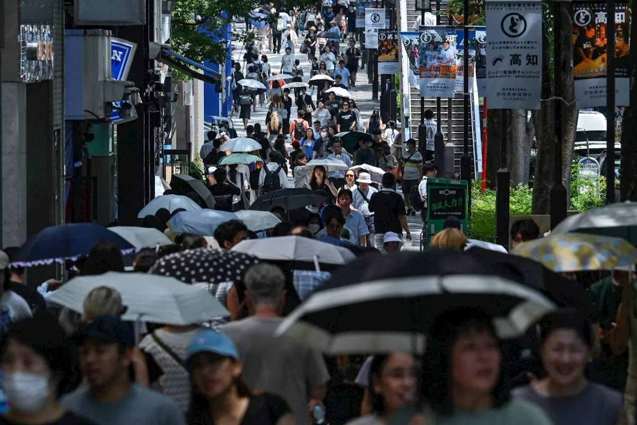 Foreign residents surge in Japan as number of citizens drops