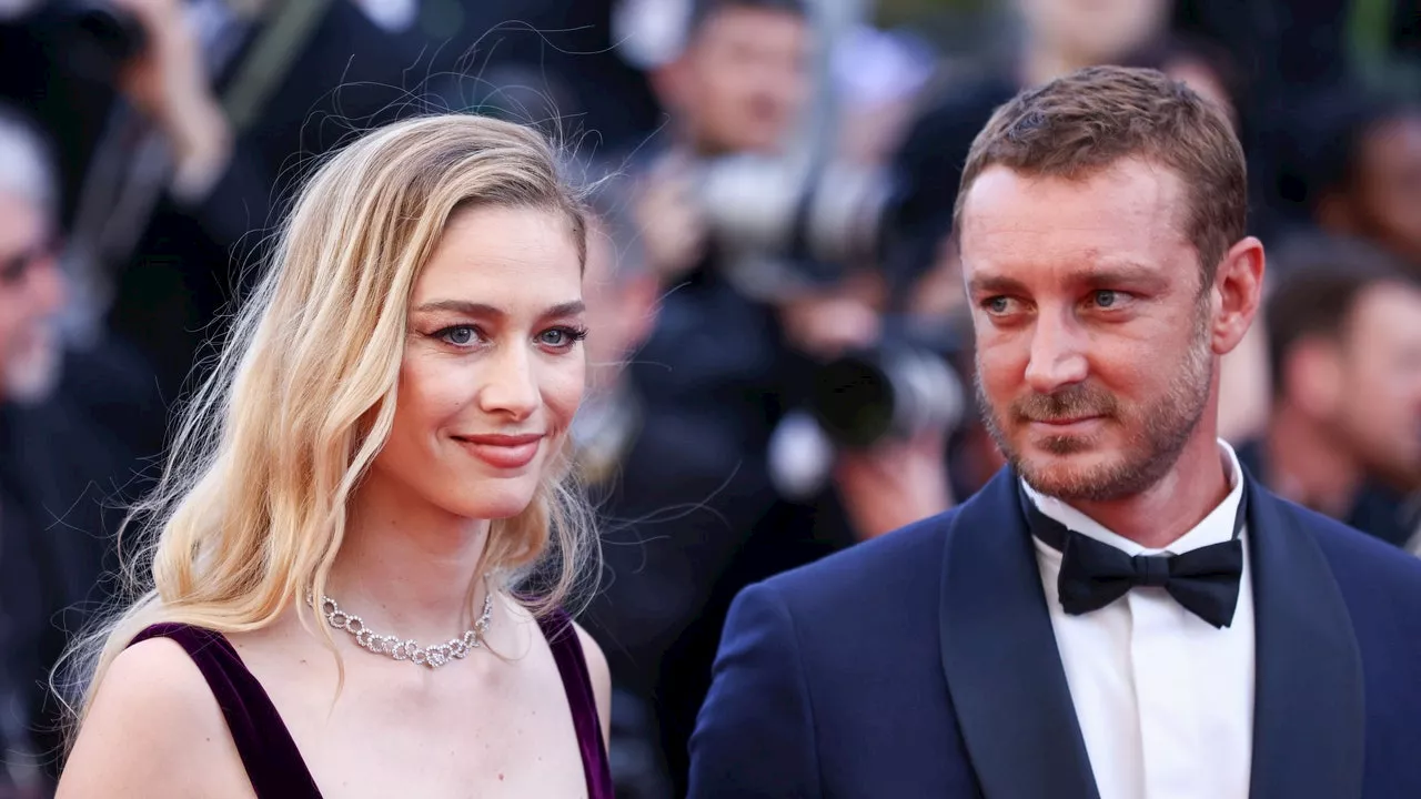 Beatrice Borromeo pubblica tre romantiche foto per celebrare i nove anni di matrimonio con Pierre Casiraghi