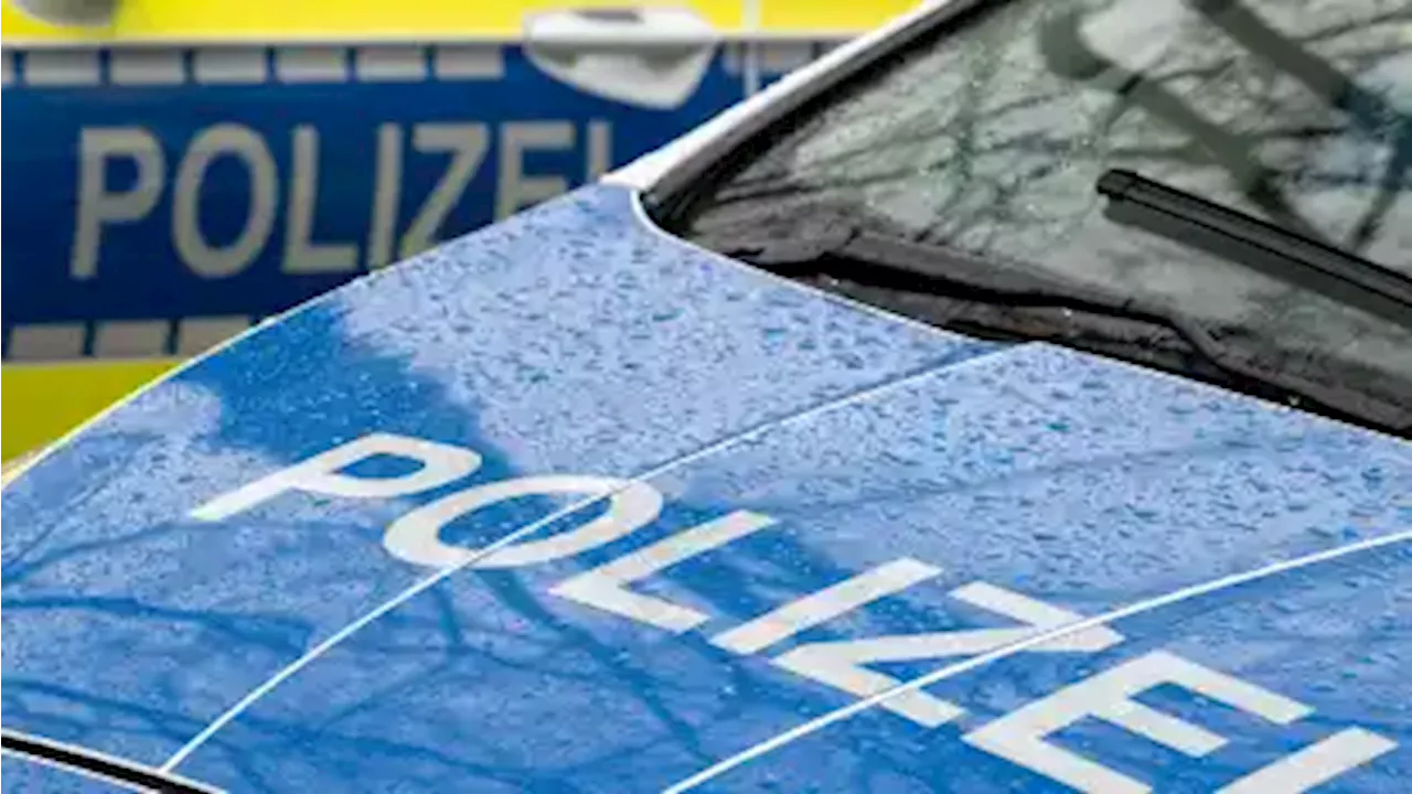 Nach einem Brand in einer Bremer Schule sucht die Polizei nach Zeugen