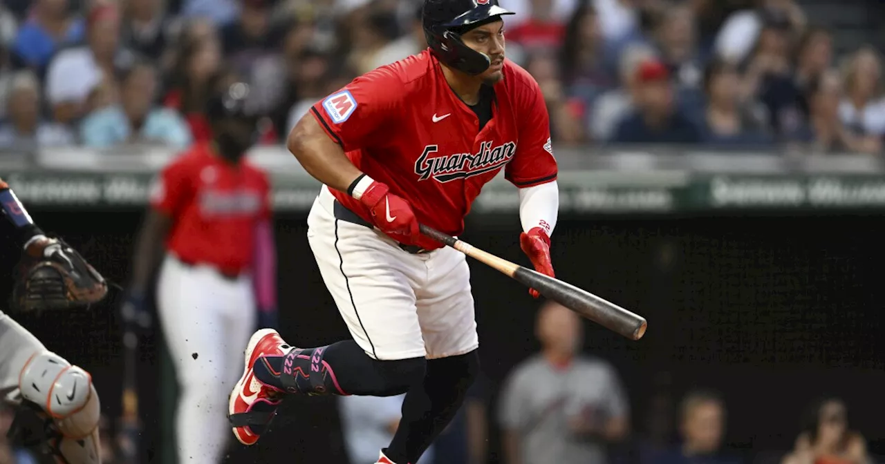 Josh Naylor singles home his brother Bo with the go-ahead run in the 8th, Guardians edge Tigers 2-1