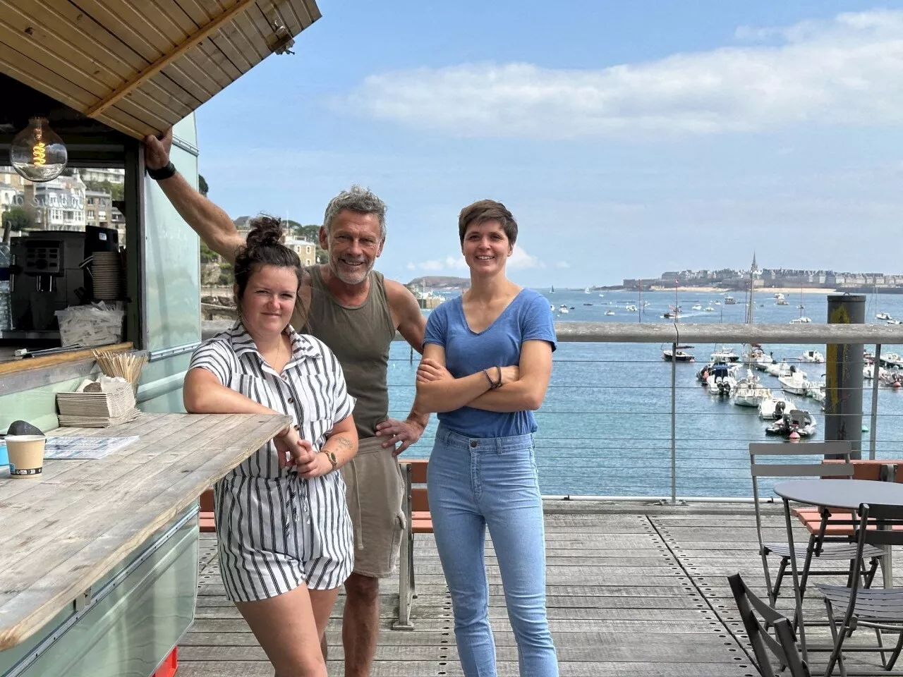 Un endroit pour manger à Dinard avec une magnifique vue sur Saint-Malo