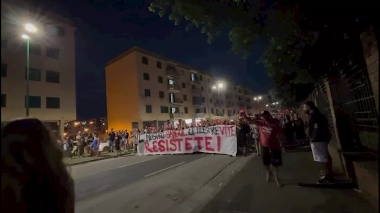 Crollo Scampia, fiaccolata per ricordare le vittime