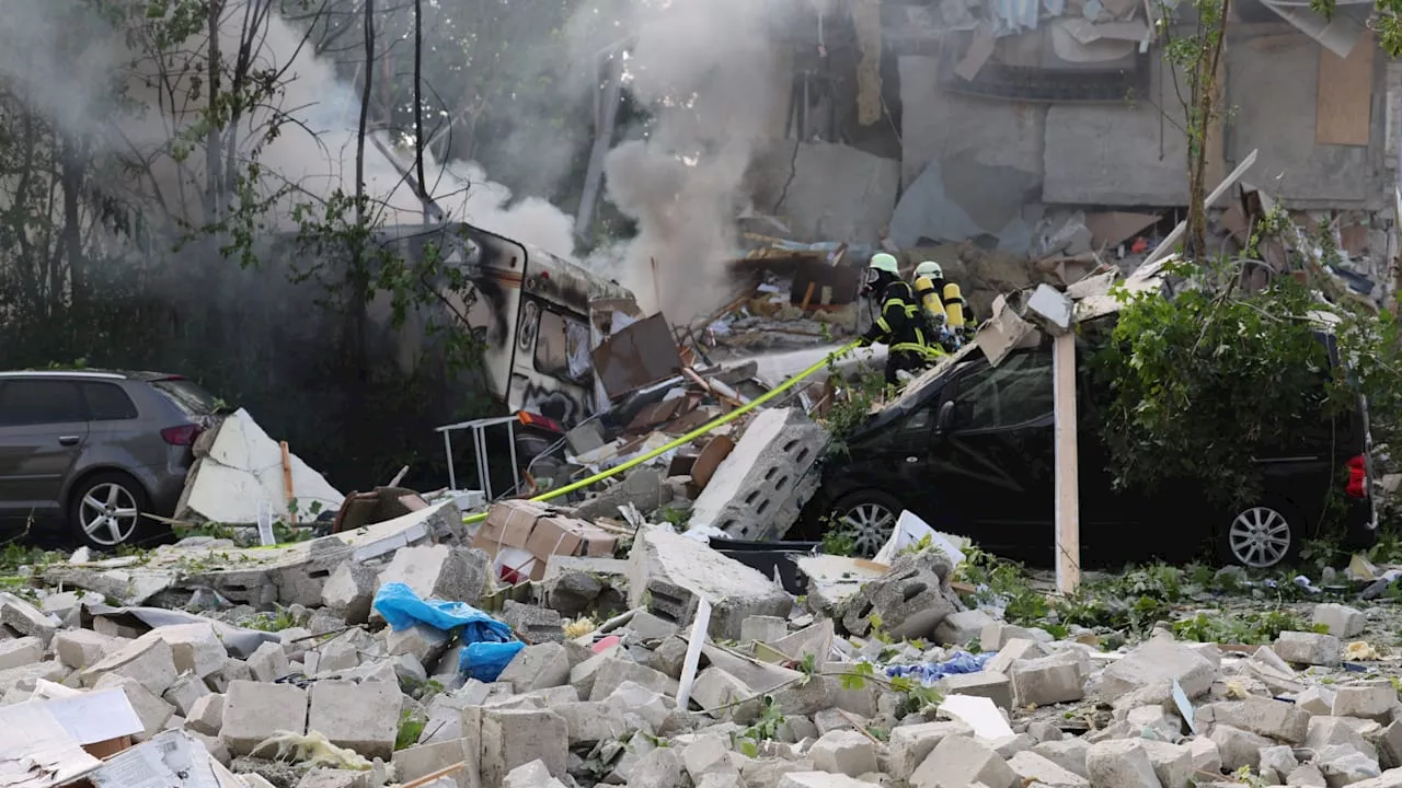 Wohnhaus in Memmingen explodiert! Großeinsatz für Rettungskräfte