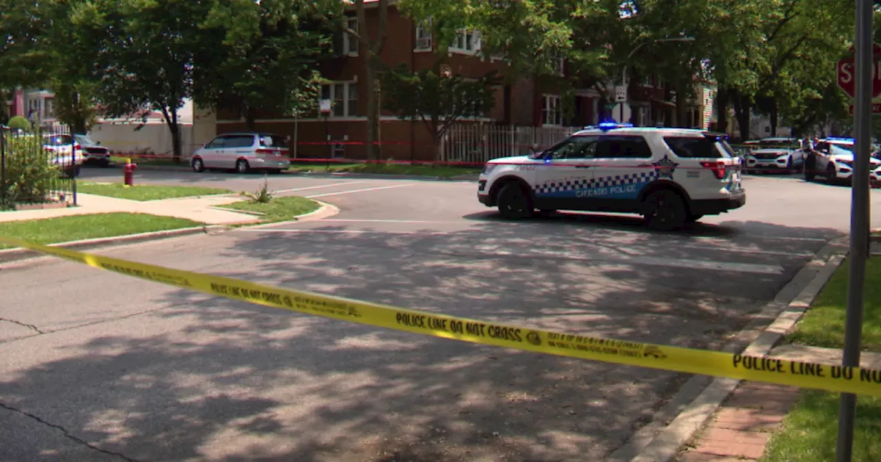 Teen killed, man wounded in shooting on Chicago's Southwest Side