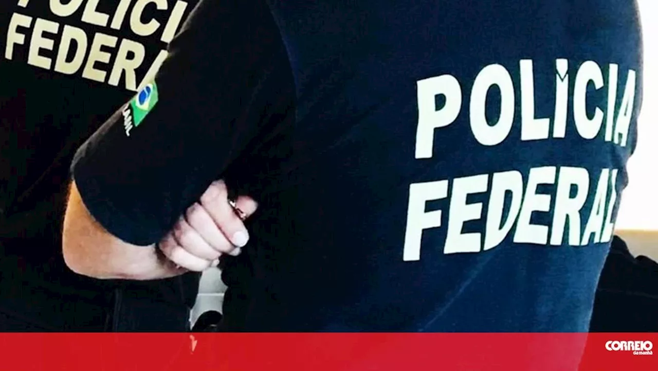 Jovem de 18 anos arranca olho ao avô à facada durante surto psicótico