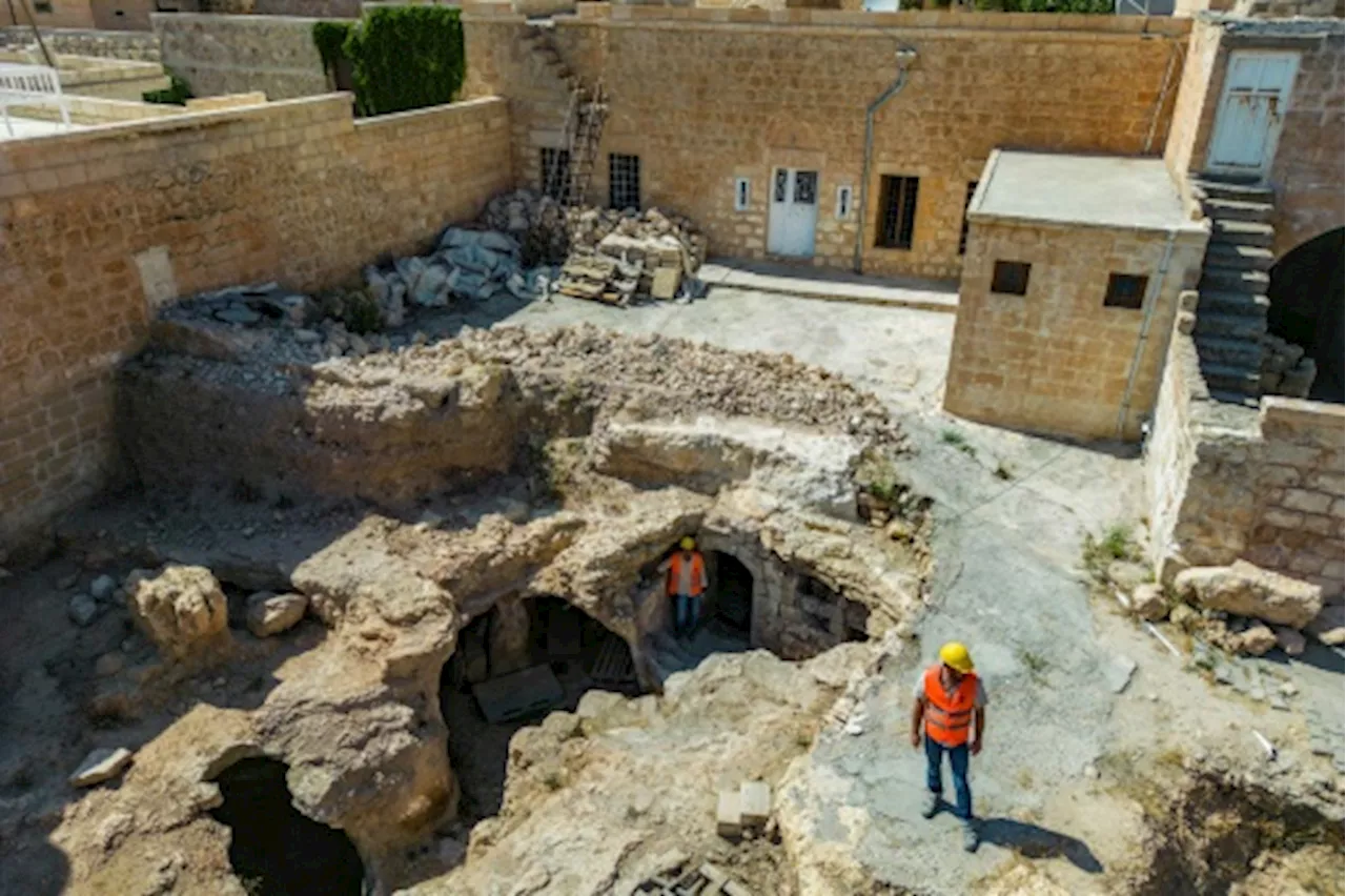 Une cave après l'autre, à la recherche d'une antique cité souterraine en Turquie