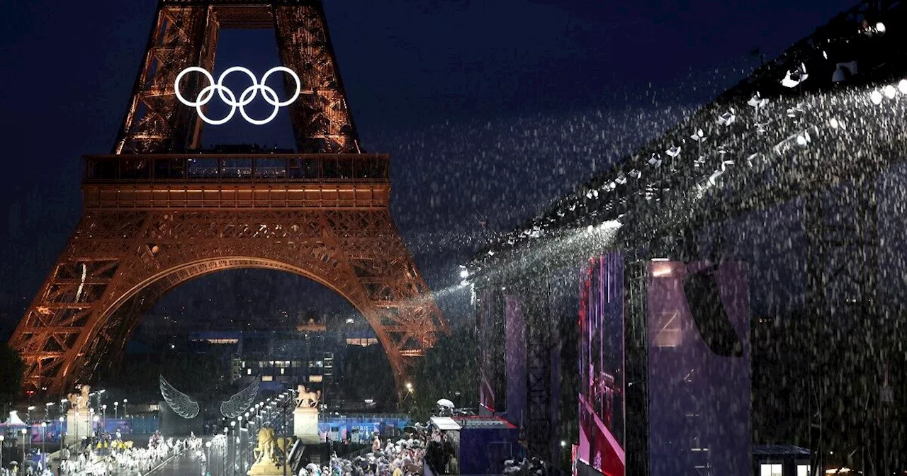 Parigi 2024, la cerimonia di apertura delle Olimpiadi con la Francia sotto attacco