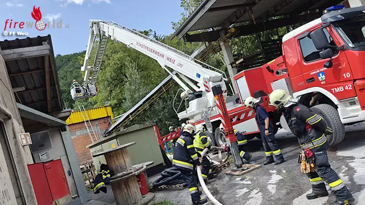 Stmk: Brand einer Photovoltaikanlage am Dach einer Betriebshalle in Weiz