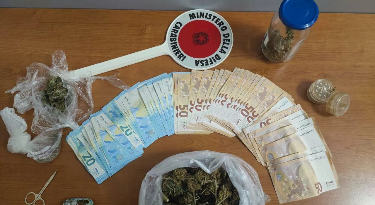 Avezzano, duemila euro falsi in tasca e la droga in casa: arrestata una coppia