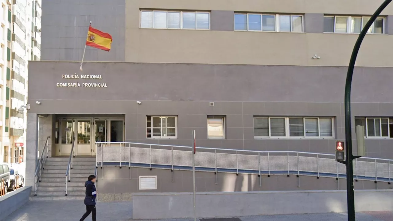 Detenido en Cádiz un 'francotirador' por disparar a la Comisaría de Policía