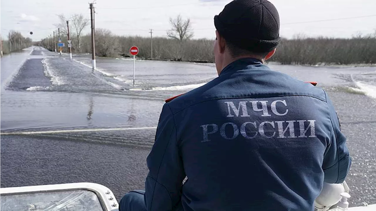 В Челябинской области началась эвакуация жителей из-за размыва дамбы