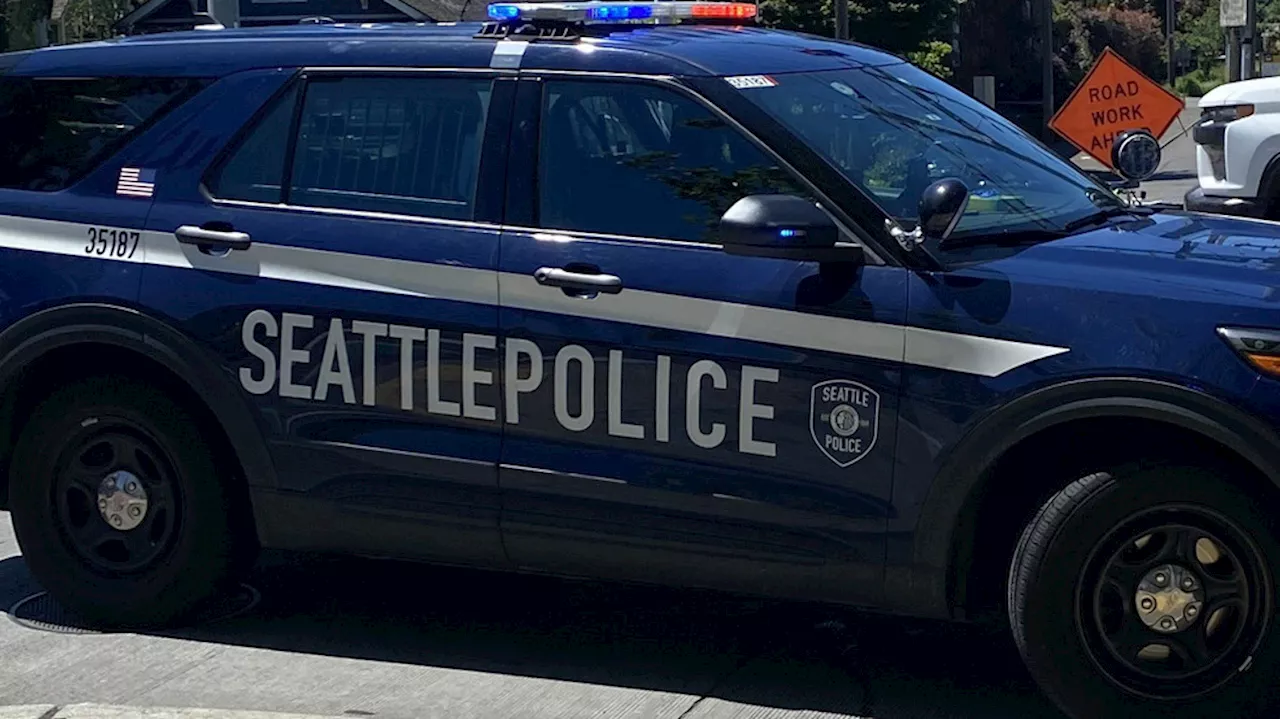 Man walks into Central District clinic with 'multiple machete slash wounds'