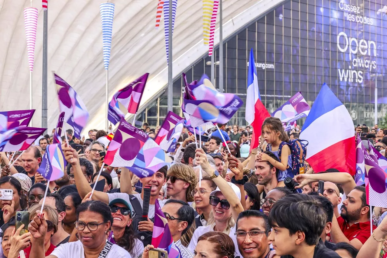 JO 2024 : entre QR Codes et photos souvenirs, Paris se transforme pour accueillir le monde