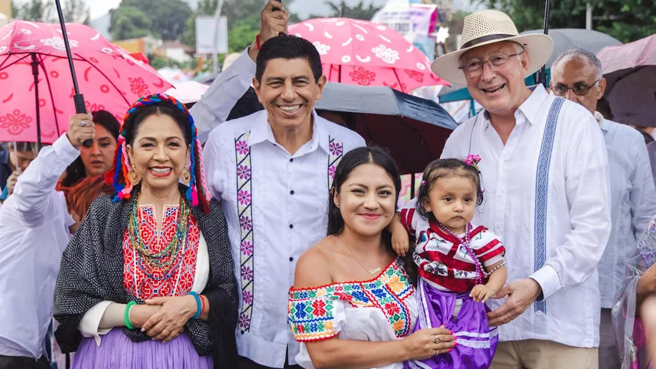 Vive representante de EU en México, Ken Salazar la máxima fiesta de las y los oaxaqueños