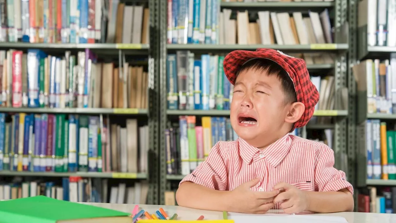 Bukan Diabaikan, Ini 8 Tips Mengatasi Anak Tantrum di Tempat Umum