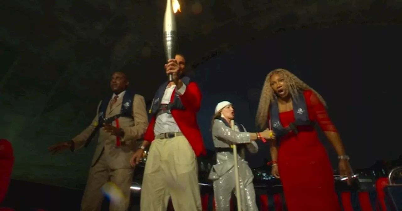 Serena Williams struggles on boat during Olympic opening ceremony