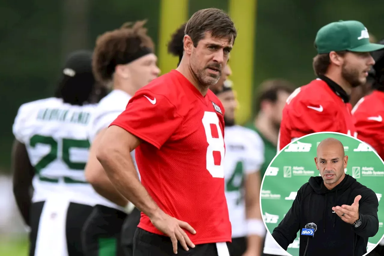 Aaron Rodgers wows during Jets' second day of training camp