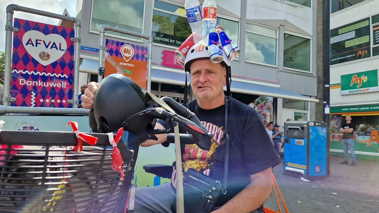 Teun (57) verzamelt blikjes op de kermis voor zakcentje: 'Hoge gunfactor'