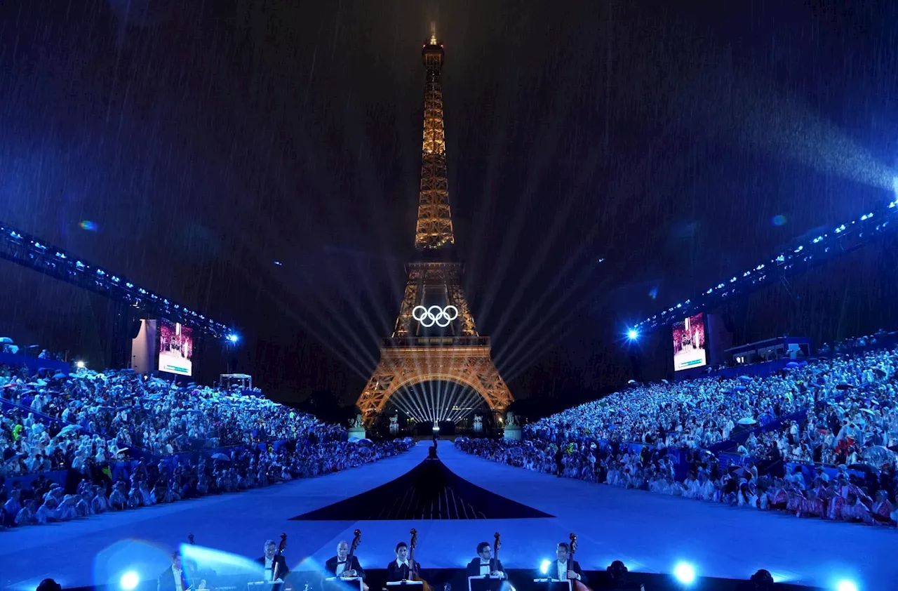 Abertura da Olimpíada de Paris tem chuva, suspense e polêmica com Lady Gaga