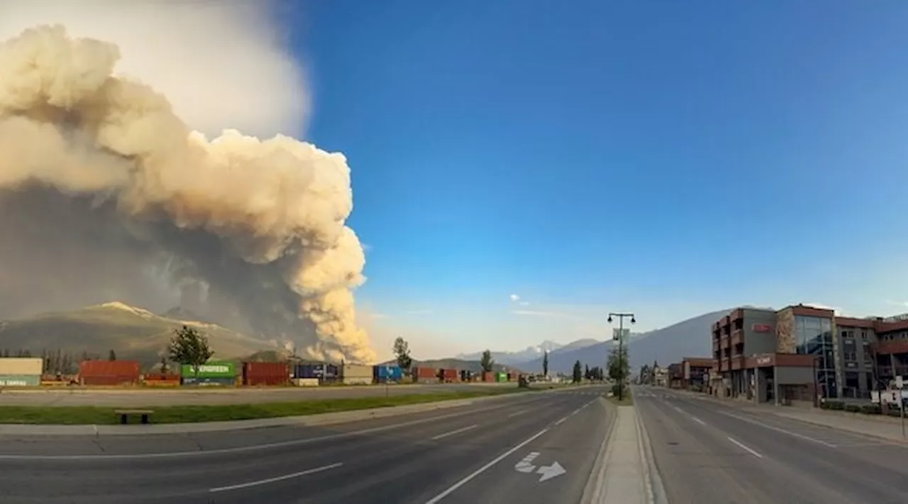 Fire continues to rage in Jasper, but officials say critical infrastructure intact