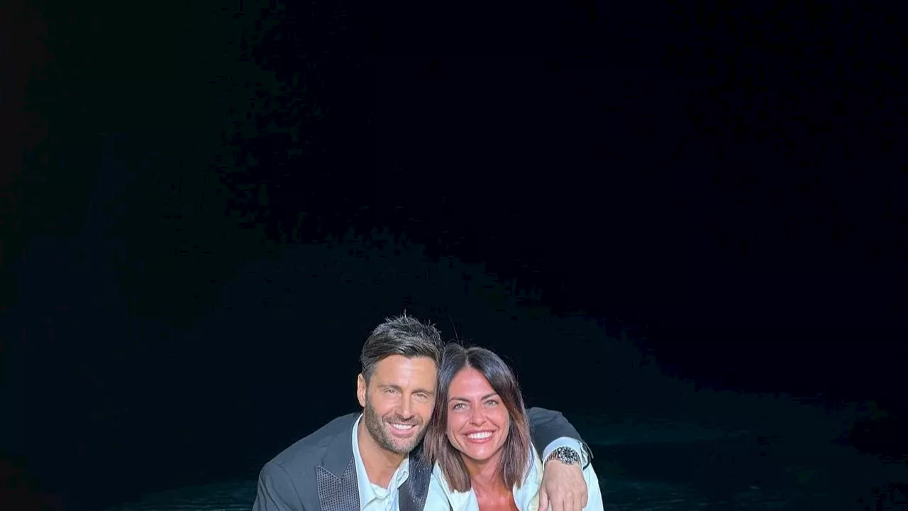 Filippo Bisciglia e Pamela Camassa insieme davanti al falò di Temptation Island