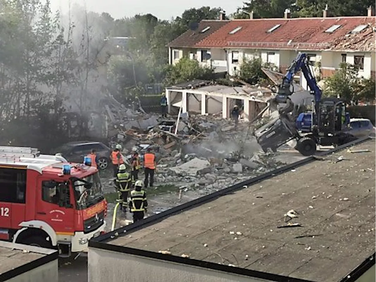 Reihenhaus in Deutschland nach Explosion eingestürzt