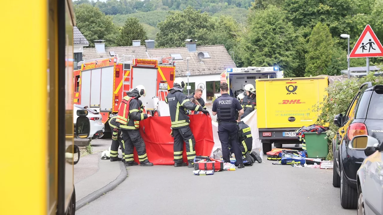 Wuppertal: Postbotin nach schwerem Unfall weiter in Lebensgefahr