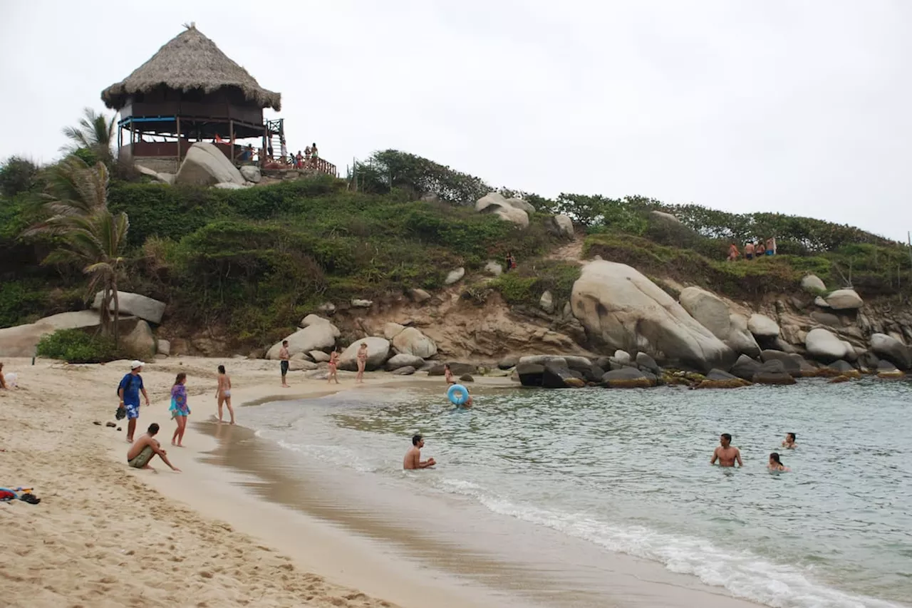 Se volcó embarcación en la playa la Piscinita en el Tayrona por usar rutas no autorizadas