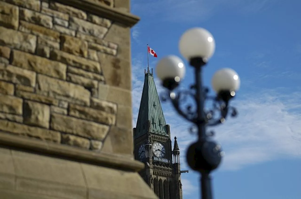 Federal government posts $3.9B deficit in April, May