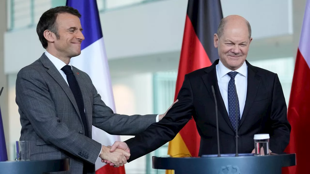 Kanzler Scholz ist privat 'ziemlich dicke' mit Macron