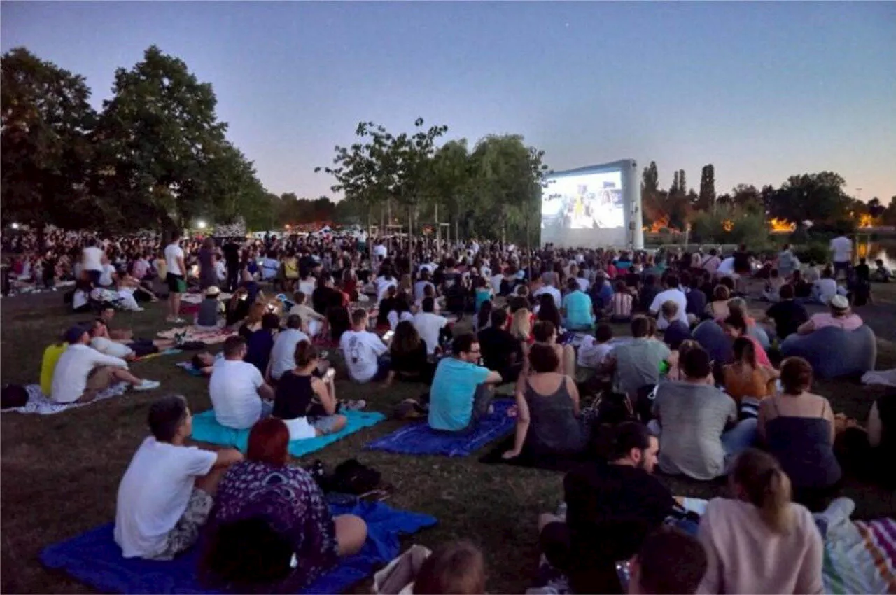 Des séances de cinéma gratuites sous les étoiles à Nîmes : le programme complet